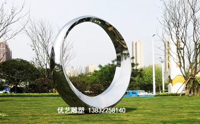镜面不锈钢圆环雕塑