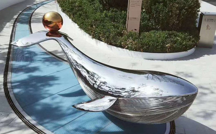 不锈钢鲸鱼雕塑