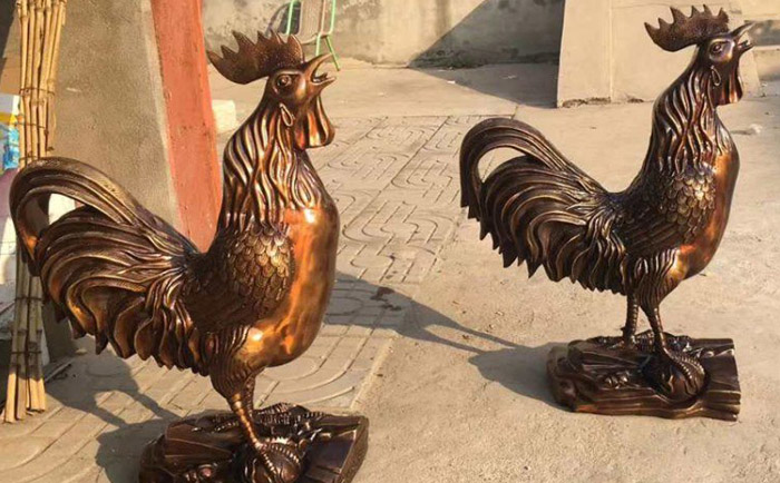 铜公鸡雕塑