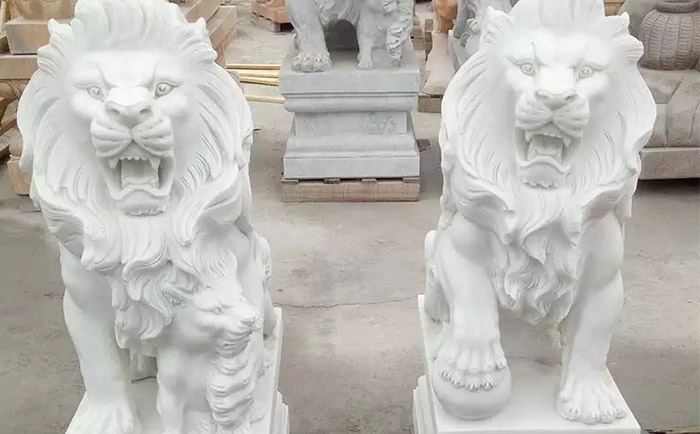汉白玉石雕狮子